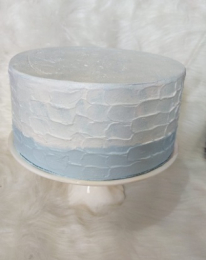 BOLO AZUL E BRANCO ESCAMAS MASSA CENOG 24X12