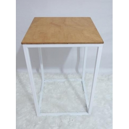 CUBO FERRO VAZADO TAMPO RUSTICO BRANCO M